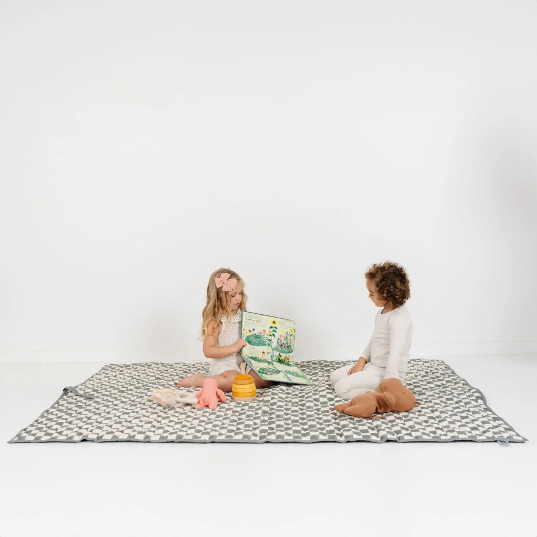 Checker Pepper Picnic Blanket